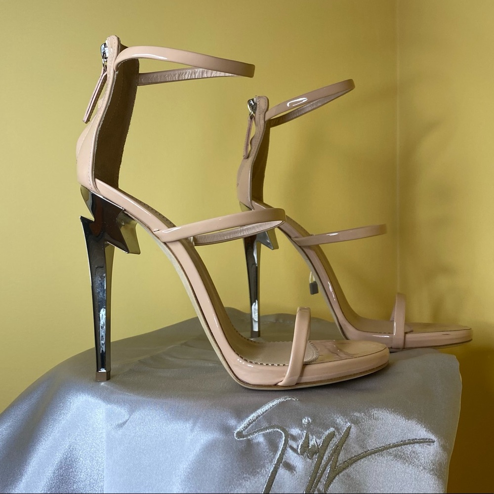 BNIB Giuseppe Zanotti Harmony G heel